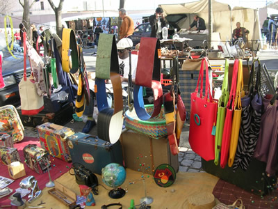 Feira da Ladra August trendy designer