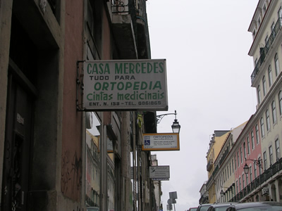 Lisbon Shopping remarkable Rua da Madelena