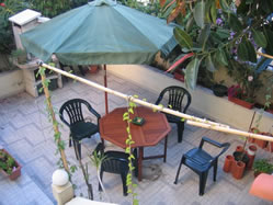 Apartment Estefania garden table and chairs