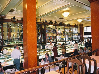 Lisbon Pestelaria Versailles back room