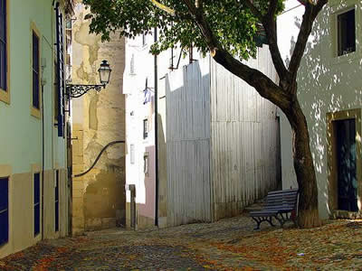Alfama sreet house Pedro
