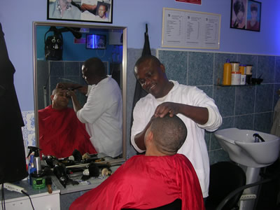 Tomé Costa hairdresser Mouraria1