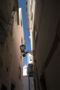 Apartment Alfama Lisbon alley