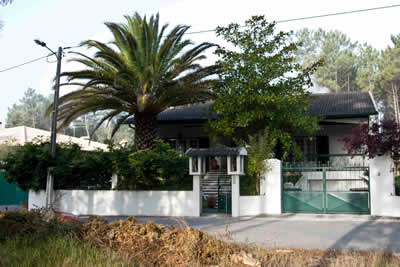 Villa Pilado Marinha Grande Portugal street5
