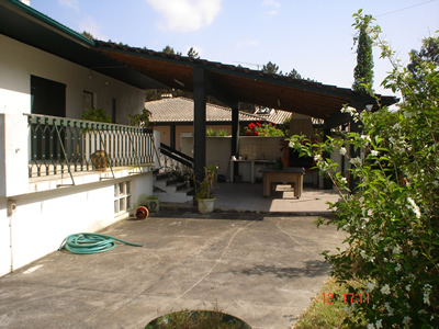Villa Pilado Marinha Grande garden BBQ