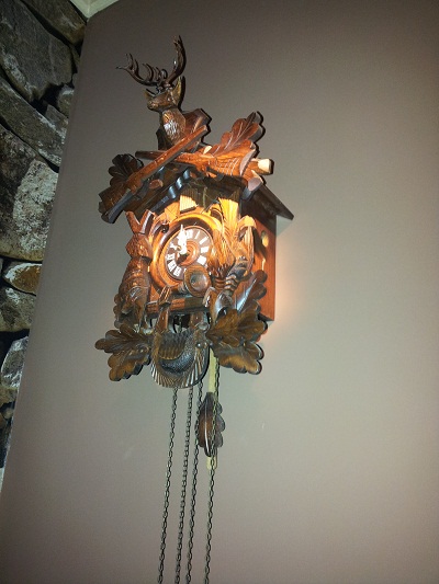 Bistro Edelweiss Lisbon decoration Swiss cuckoo clock
